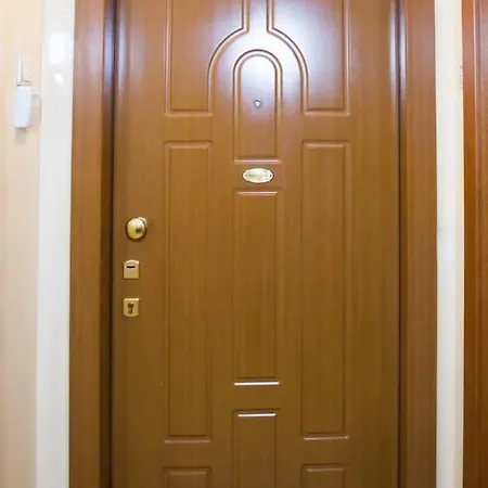 Center Vintage 2br Apt. With Valet Parking 公寓 *